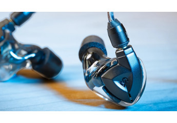Campfire Audio Clara ‒ гібридні навушники, створені у співпраці з учасником Nine Inch Nails